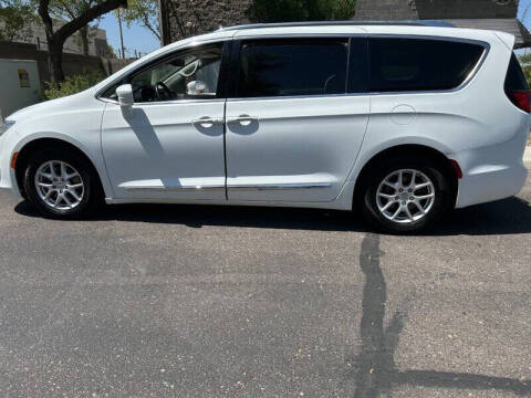 2020 Chrysler Pacifica Touring L