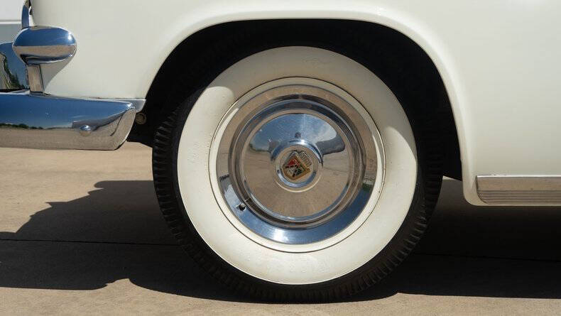 1953 Ford Crestline