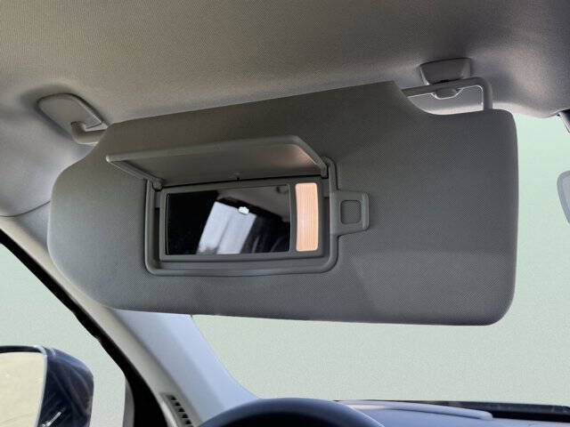 2025 Volvo XC90 T8 Ultra Bright Theme 6P