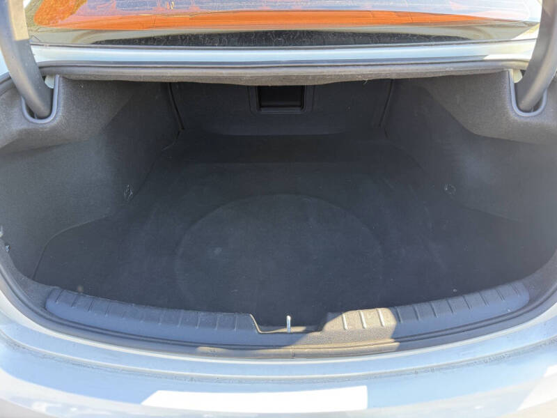 2017 Kia Cadenza Premium