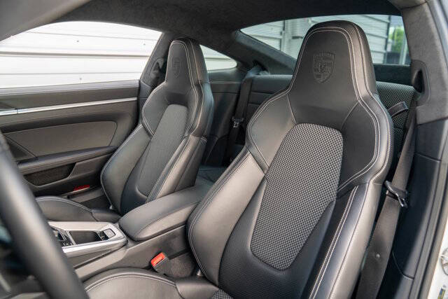 2020 Porsche 911 18