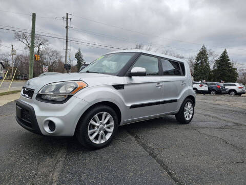 2012 Kia Soul +