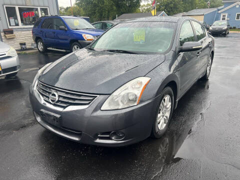 2011 Nissan Altima for sale at COMPTON MOTORS LLC in Sturtevant WI