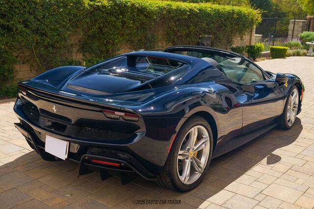 2025 Ferrari 296 GTS