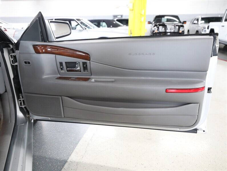 2002 Cadillac Eldorado ESC