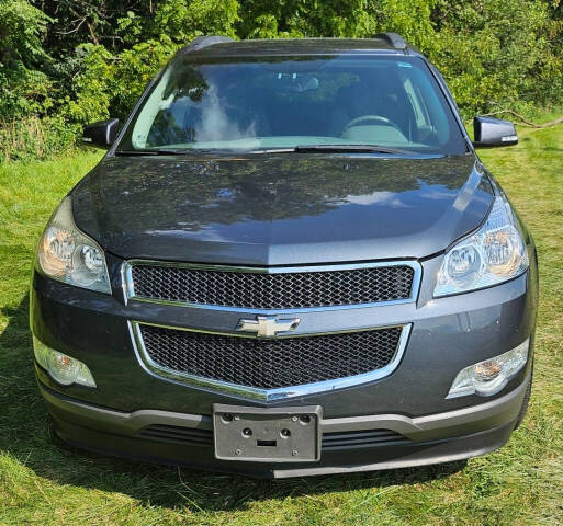 Used 2009 Chevrolet Traverse 1LT with VIN 1GNEV23D09S130452 for sale in New Lenox, IL