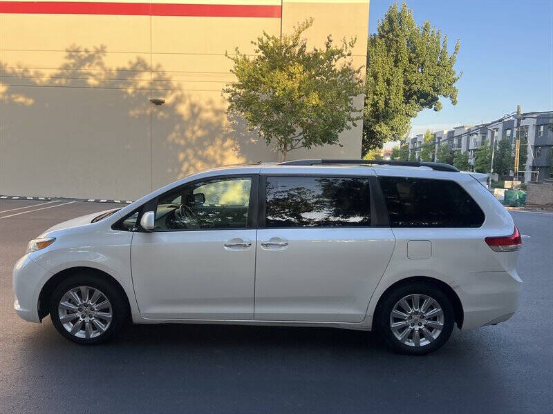 2012 Toyota Sienna XLE 7-Passenger