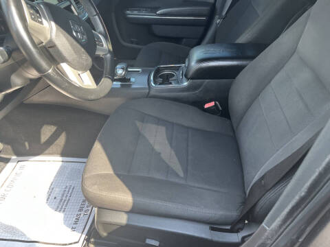 2013 Dodge Charger SE