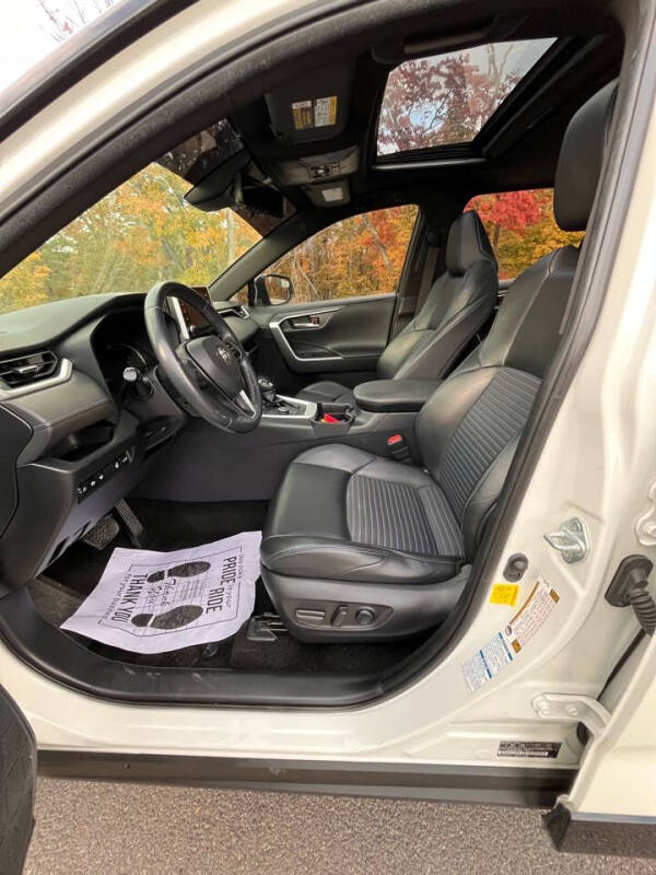 2019 Toyota RAV4 XSE photo 10