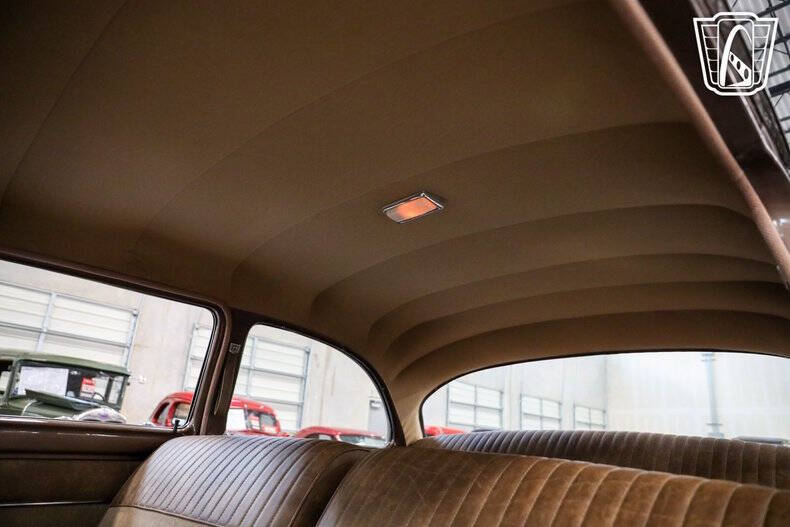 1954 Ford Crestline
