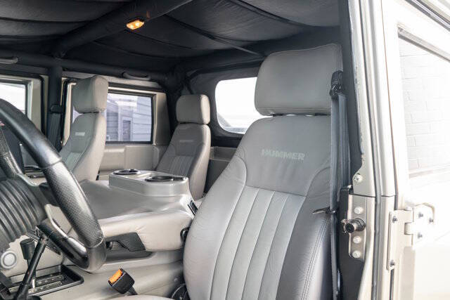 2000 AM General Hummer 18