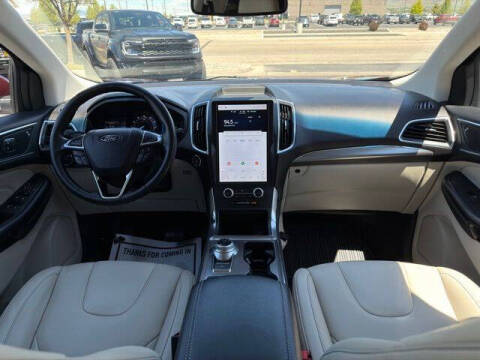 2022 Ford Edge Titanium