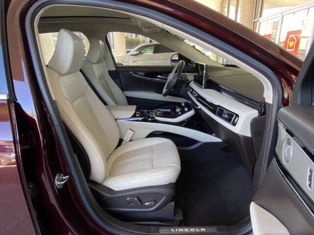 2022 Lincoln Nautilus Black Label