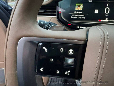 2025 Land Rover Range Rover P615 SV LWB