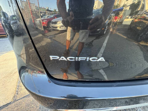2018 Chrysler Pacifica Touring L