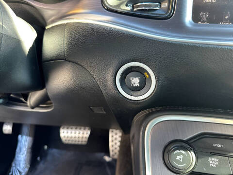 2015 Dodge Challenger R/T Shaker