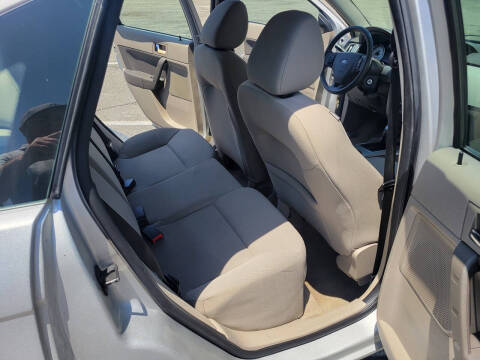 2009 Ford Focus SES