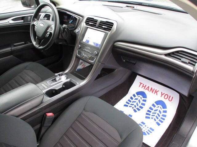 2020 Ford Fusion Hybrid SE