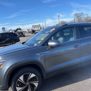 2024 Volkswagen Taos SE 4Motion