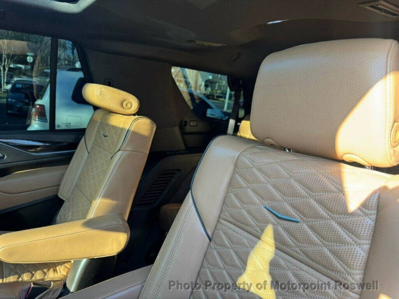 2023 Cadillac Escalade Sport