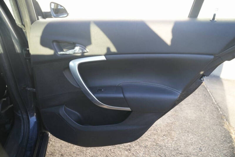 2013 Buick Regal Premium 1