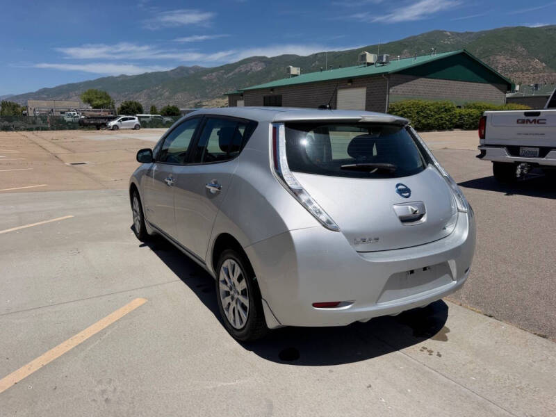 2016 Nissan LEAF S-24