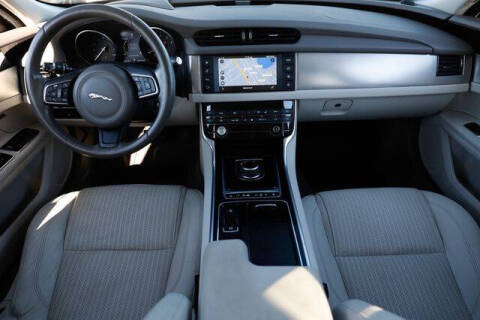 2017 Jaguar XF 35t Prestige