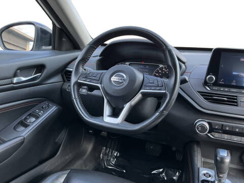 2022 Nissan Altima 2.0 SR