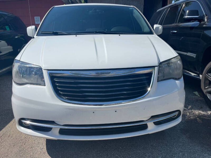 2015 Chrysler Town and Country S