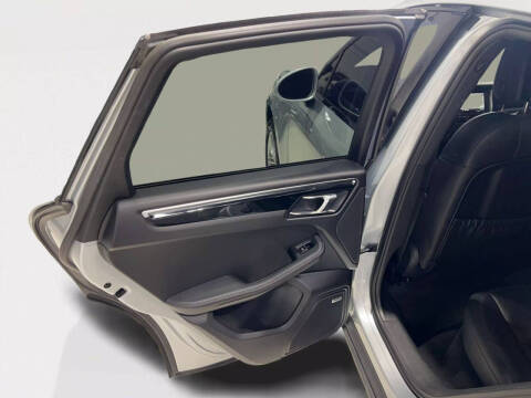 2016 Porsche Macan S