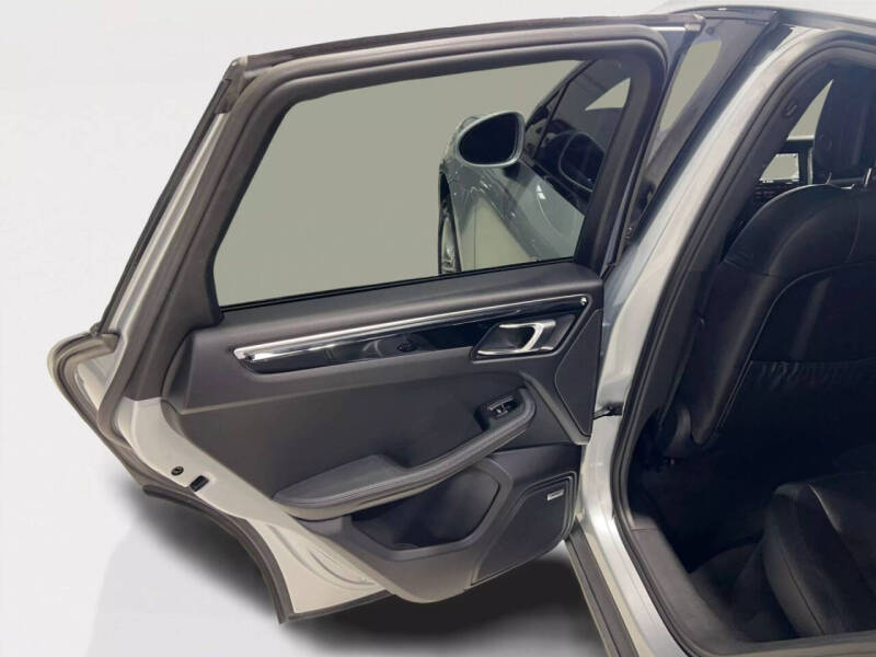 2016 Porsche Macan S