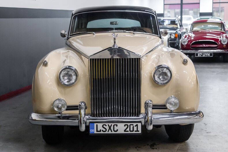 1961 Rolls-Royce SILVER CLOUD LWB