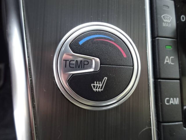 2016 Volvo XC60 T6 Drive-E R-Design Platinum