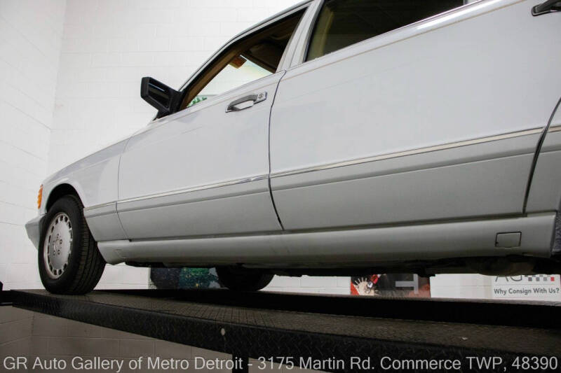 1991 Mercedes-Benz 560-Class 560 SEL