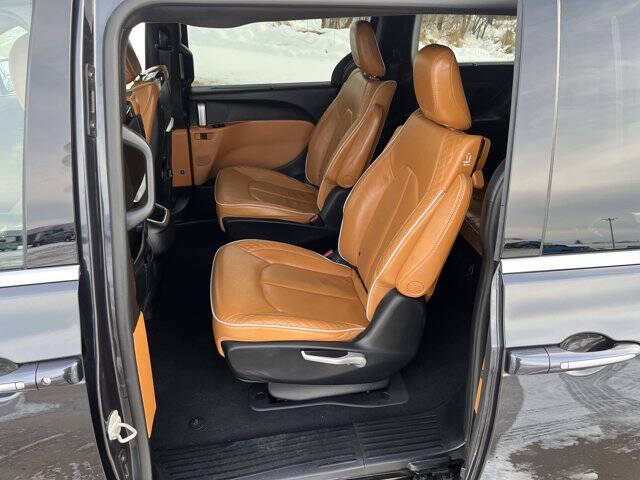 2021 Chrysler Pacifica Hybrid Pinnacle