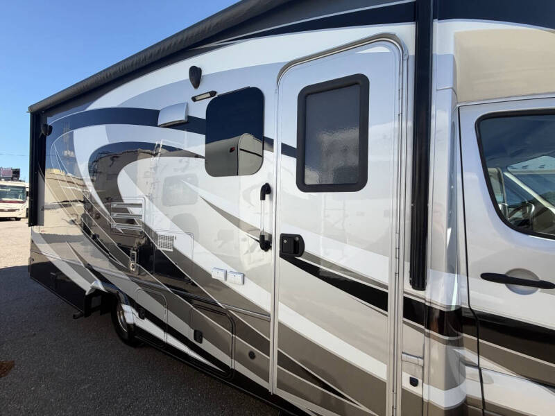2017 Forest River Sunseeker MBS