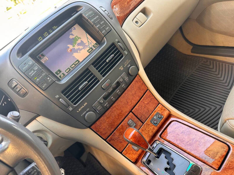 2004 Lexus LS 430