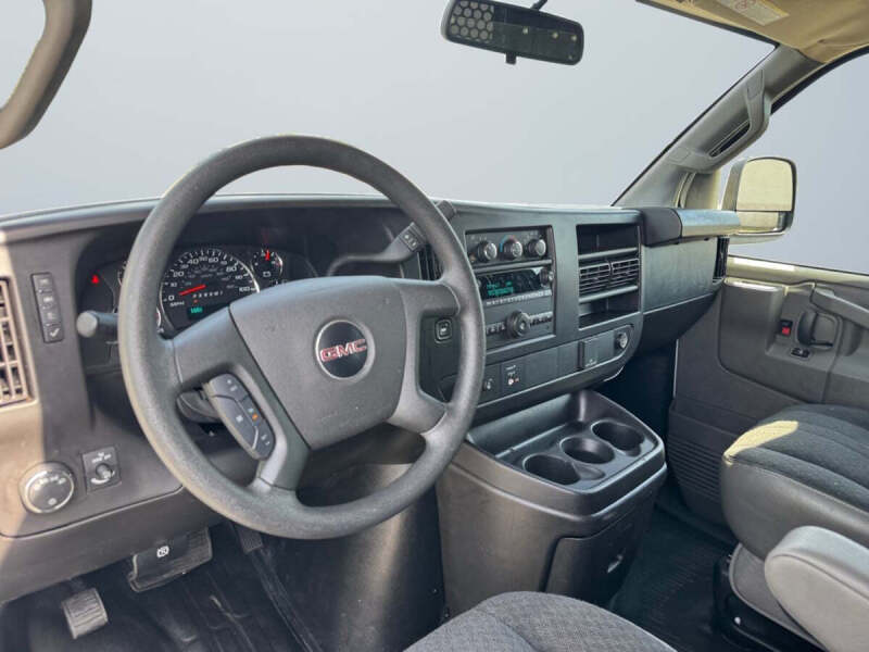 2024 GMC Savana 2500