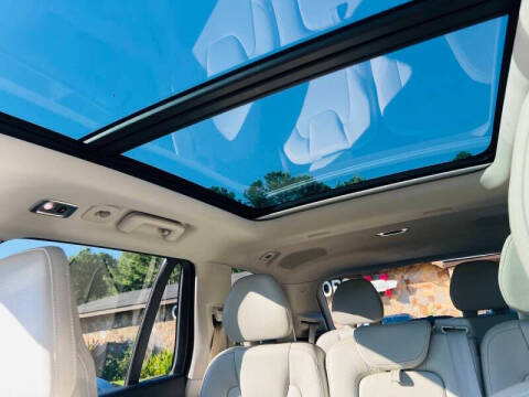 2016 Volvo XC90 T6 Momentum