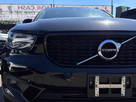 2021 Volvo XC40 T5 R-Design