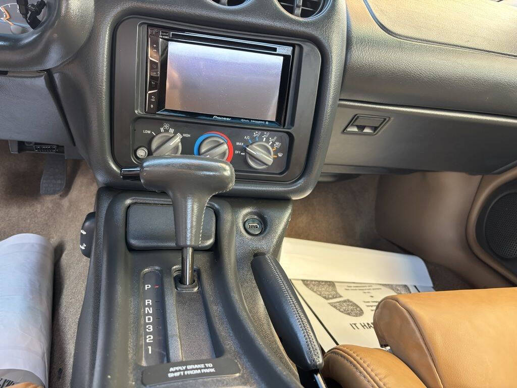 1995 Pontiac Firebird 40