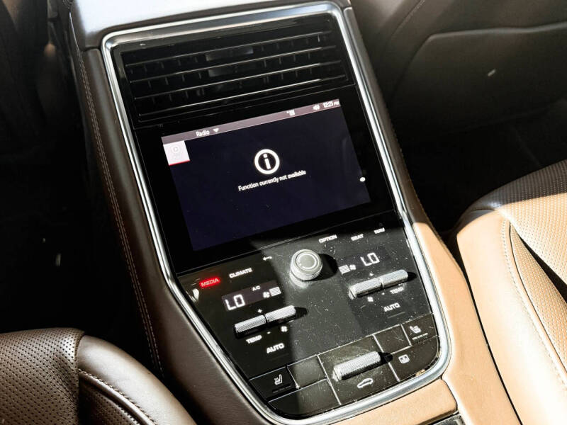 2022 Porsche Panamera 4S E-Hybrid