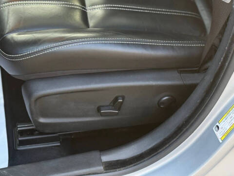 2023 Chrysler 300 S V6