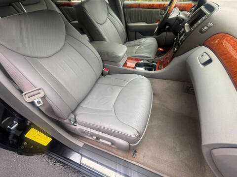 2004 Lexus LS 430