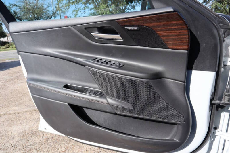 2017 Jaguar XE 25t Prestige