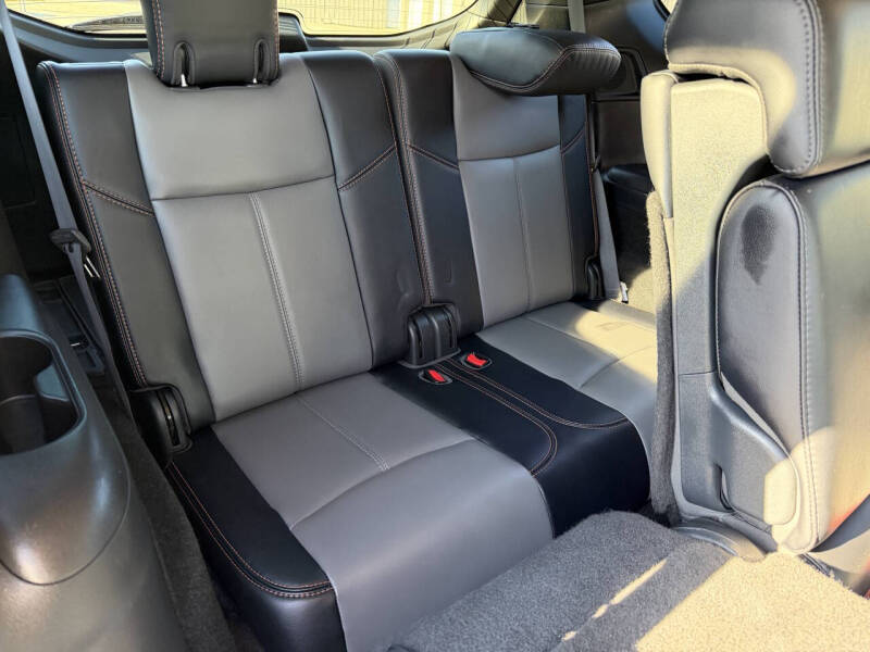 2019 Nissan Pathfinder SL