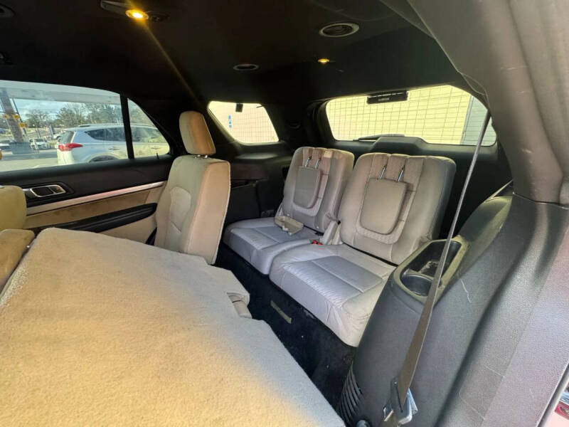 2017 Ford Explorer