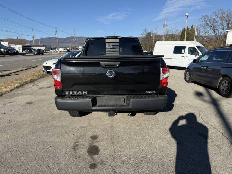 2017 Nissan Titan S