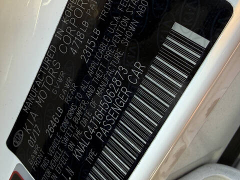 2017 Kia Cadenza Premium