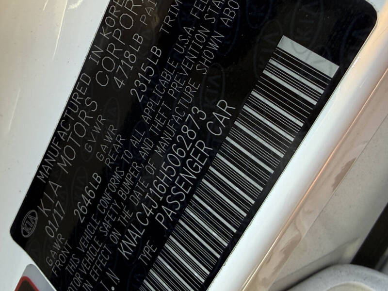 2017 Kia Cadenza Premium